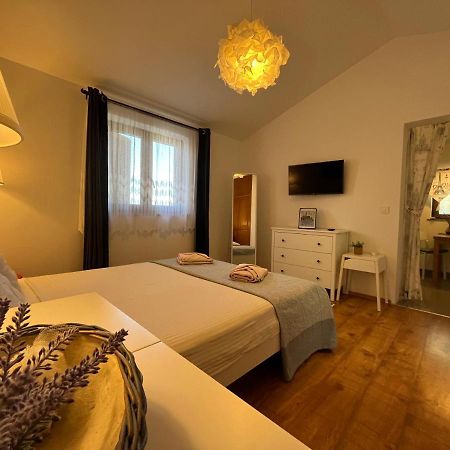Apartment Cozy&Quiet Rovinj Exterior photo